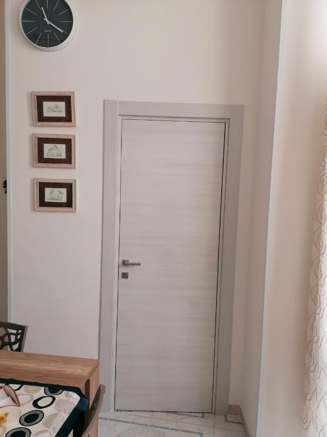 Centro Storico Mare Fuori Villa Brindisi Bagian luar foto