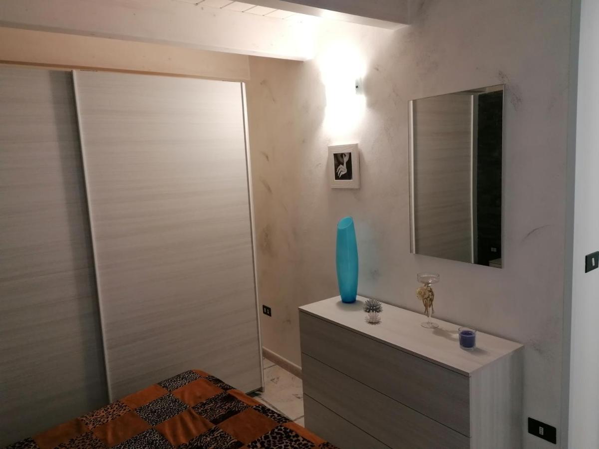 Centro Storico Mare Fuori Villa Brindisi Bagian luar foto