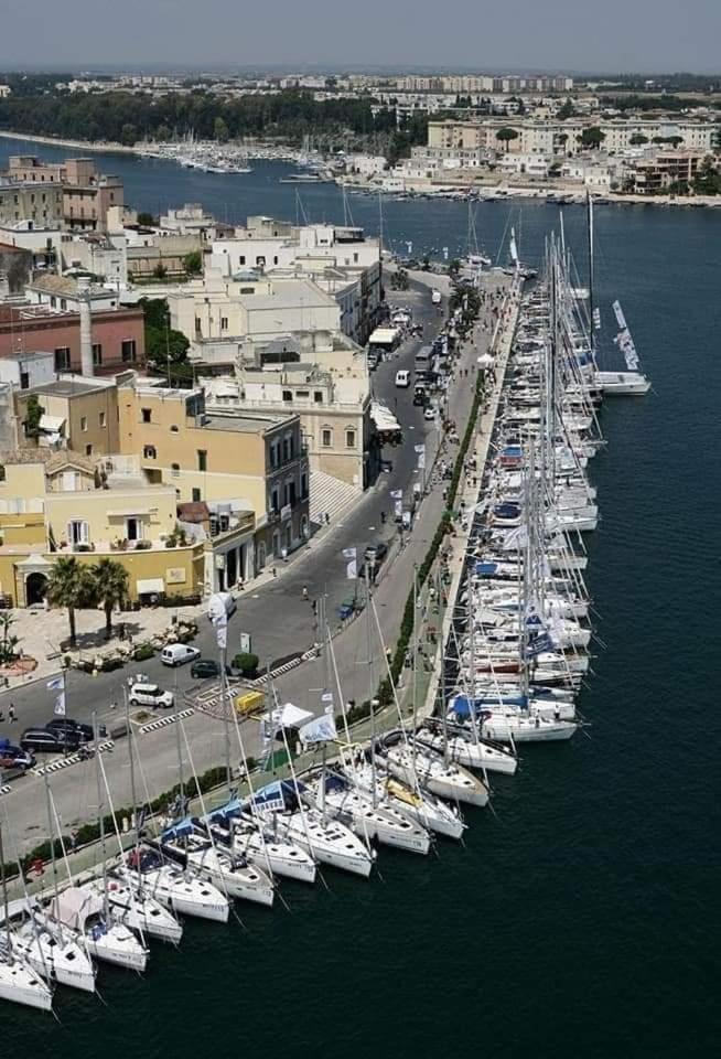 Centro Storico Mare Fuori Villa Brindisi Bagian luar foto