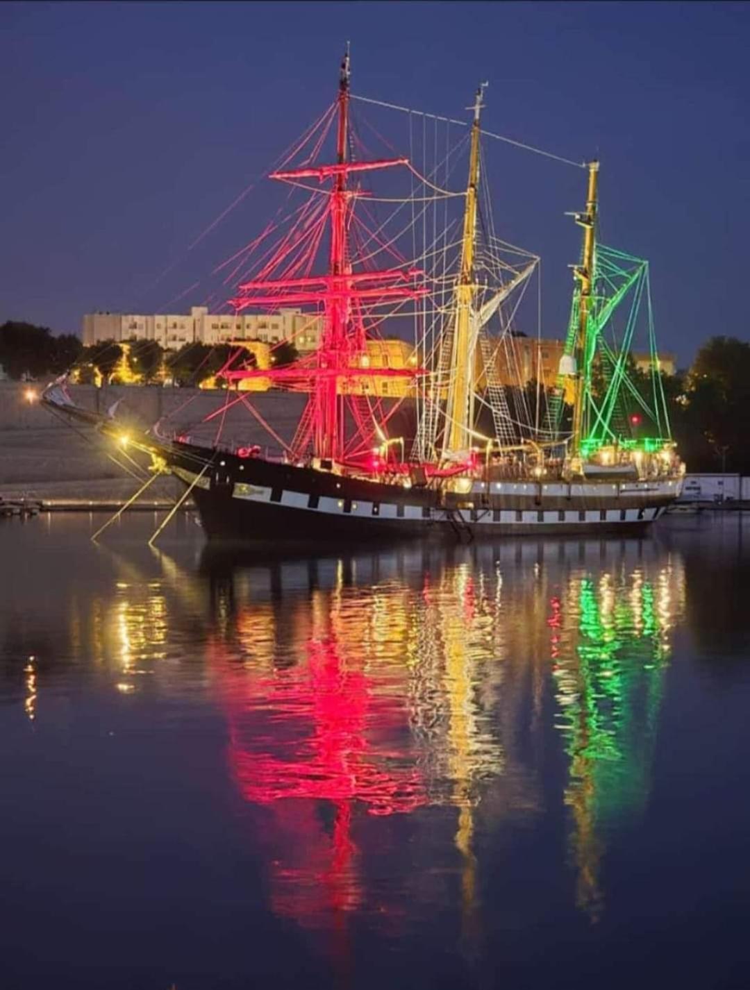 Centro Storico Mare Fuori Villa Brindisi Bagian luar foto