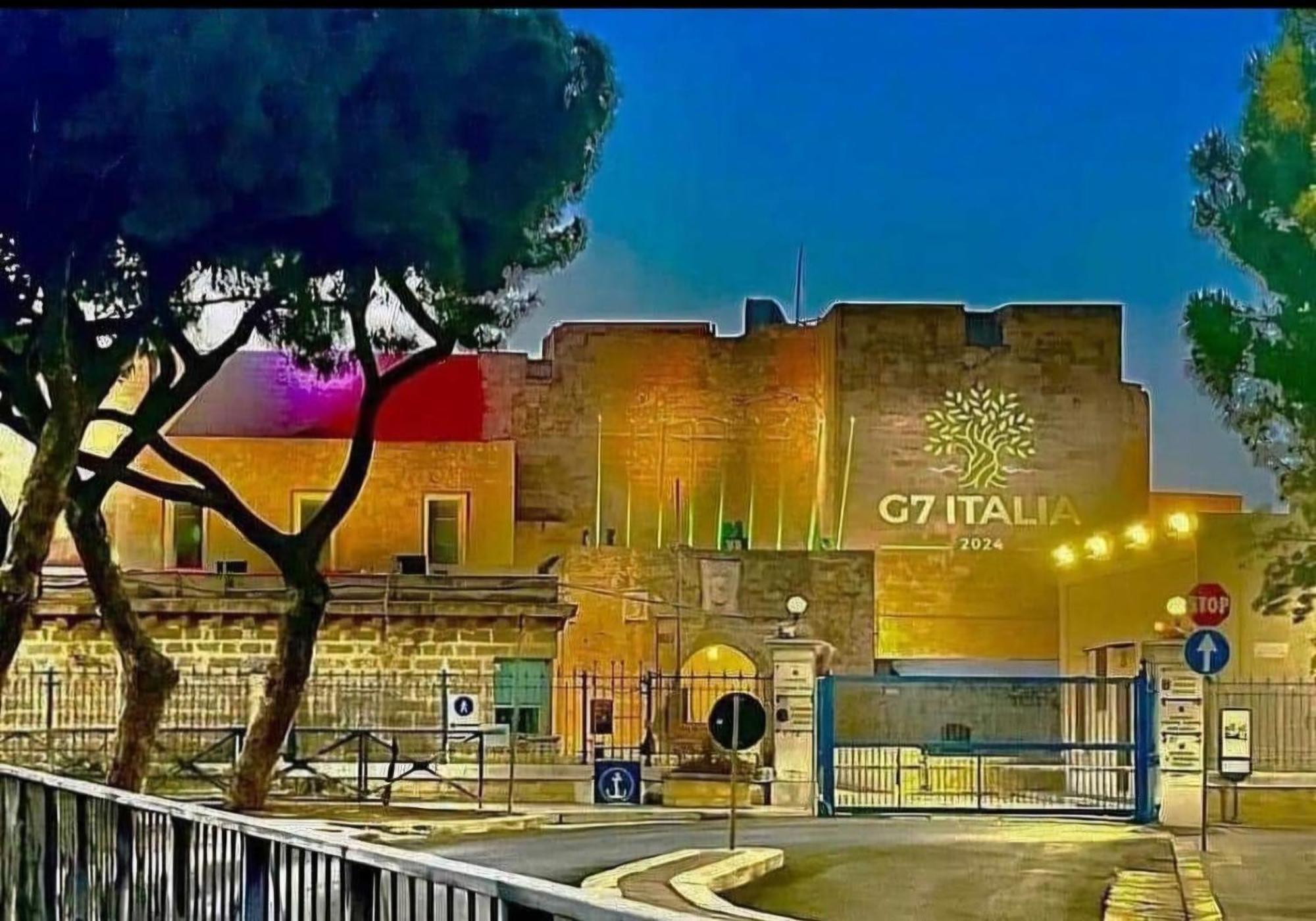 Centro Storico Mare Fuori Villa Brindisi Bagian luar foto